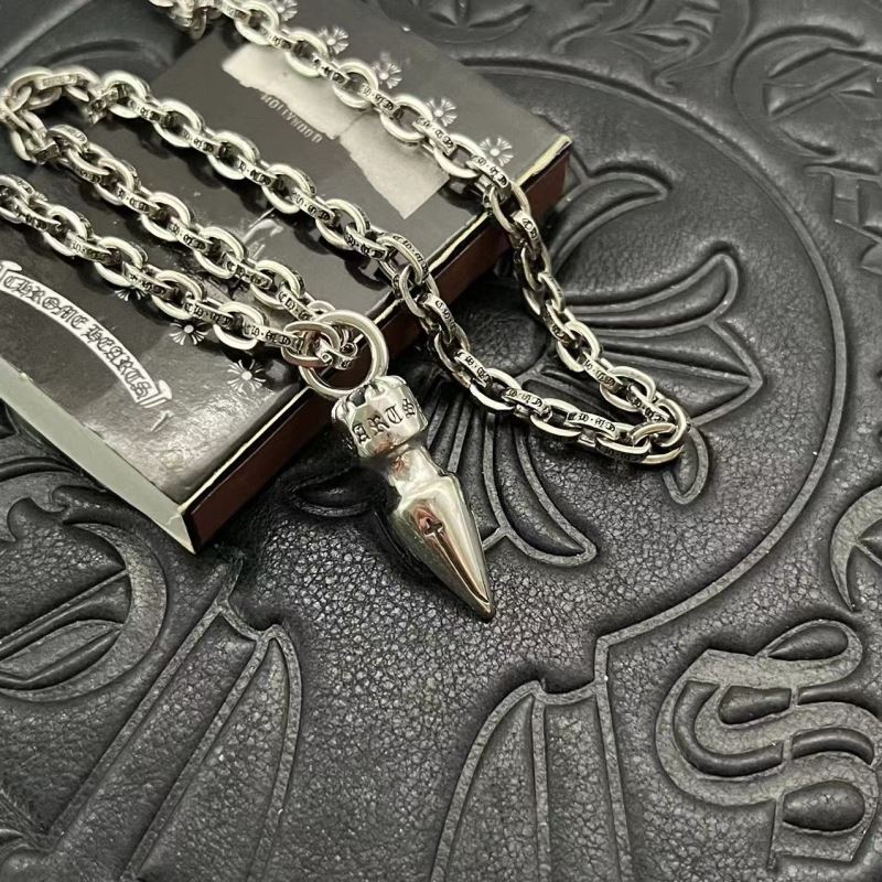 Ch*0me He**ts necklaces